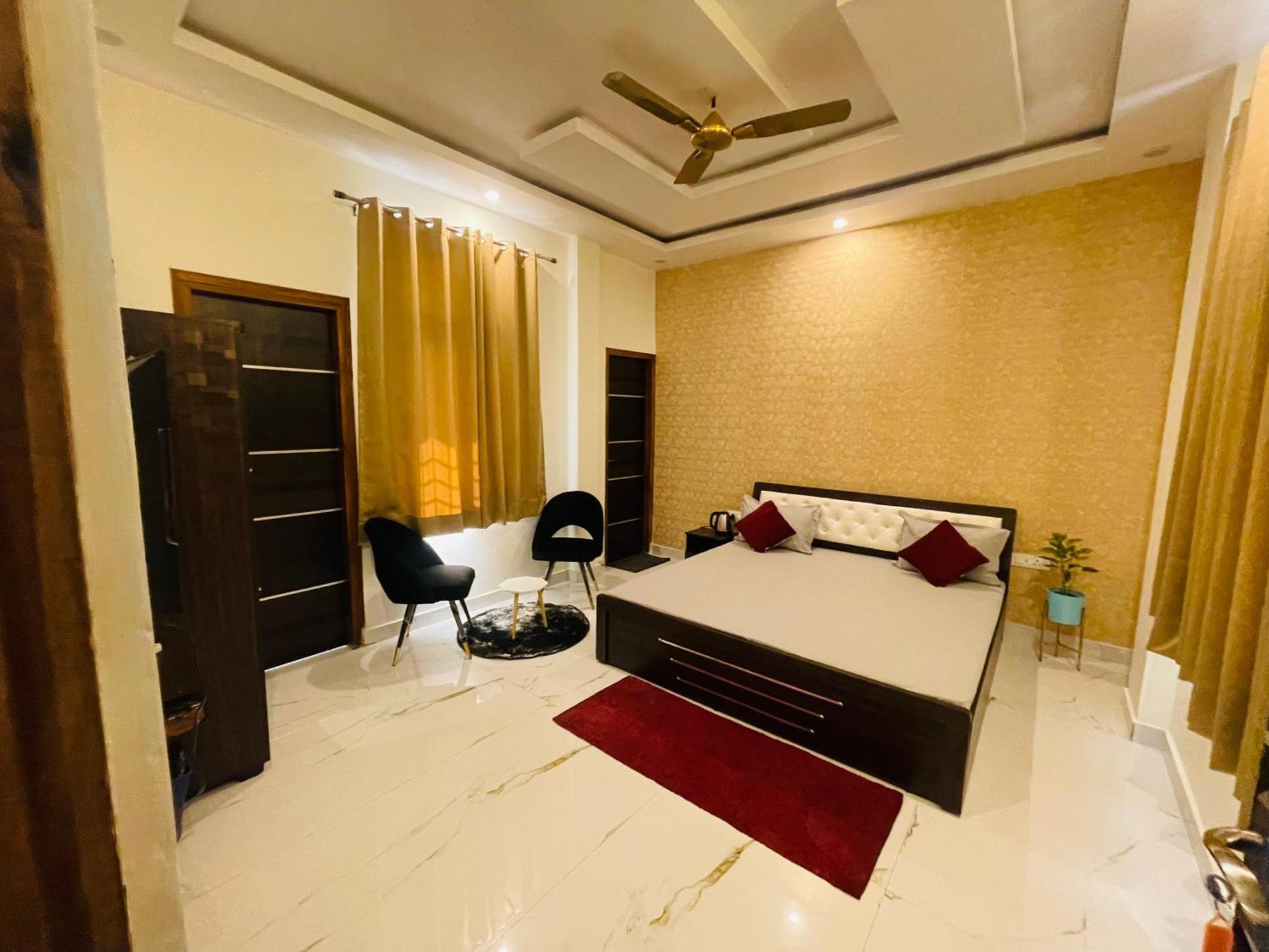 Atulyam Stays Sushant Golf City Лакхнау Экстерьер фото