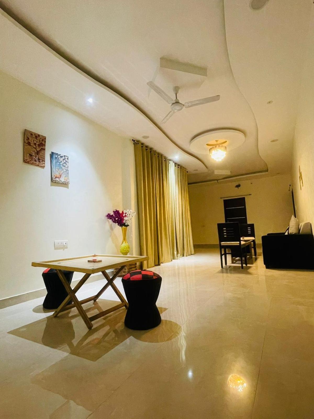 Atulyam Stays Sushant Golf City Лакхнау Экстерьер фото