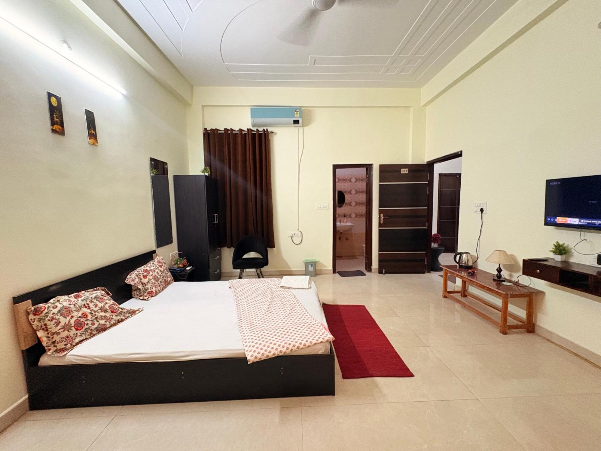 Atulyam Stays Sushant Golf City Лакхнау Экстерьер фото